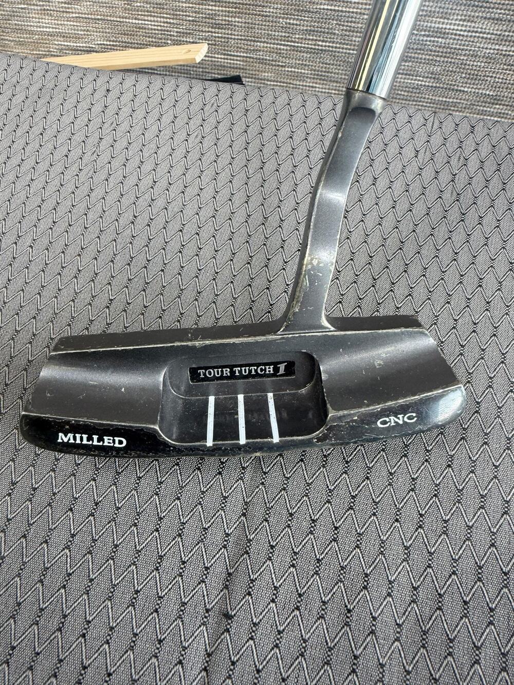 Alien Tour Tutch I Putter Mens Right Hand CNC Milled Steel Black Golf Club